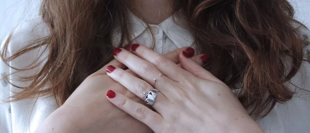 Drukkend gevoel op de borst door stress. Wat is de oorzaak?